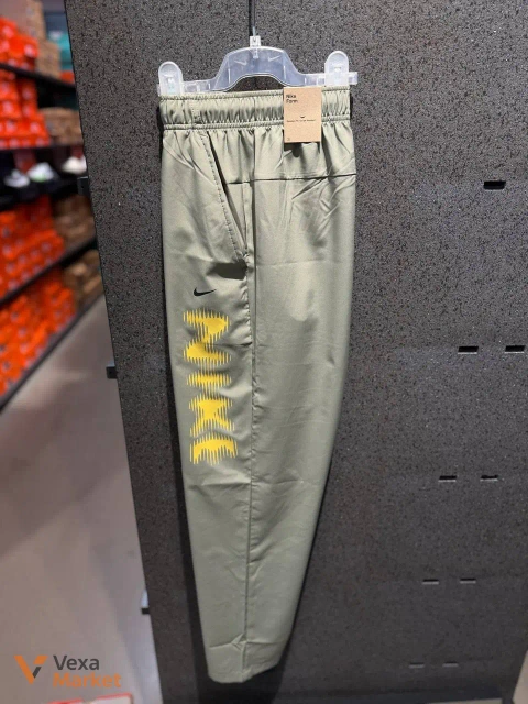 Легенькі штани Nike