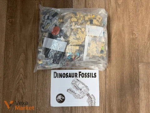 LEGO конструктори: Fiat 500, Jurassic World Тиранозавр Рекс, Lamborghini Sian