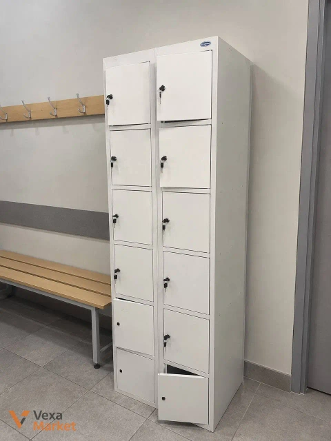 Металевий локер на 12 комірок 180х60х50см