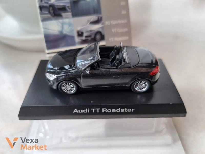 Модель автомобиля Kyosho Audi TT Roadster — фото 2