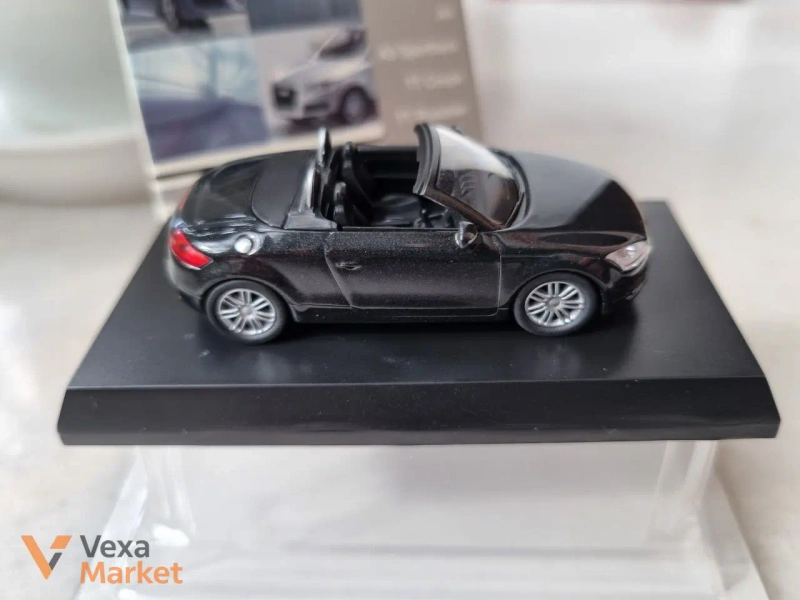Модель автомобиля Kyosho Audi TT Roadster — фото 5