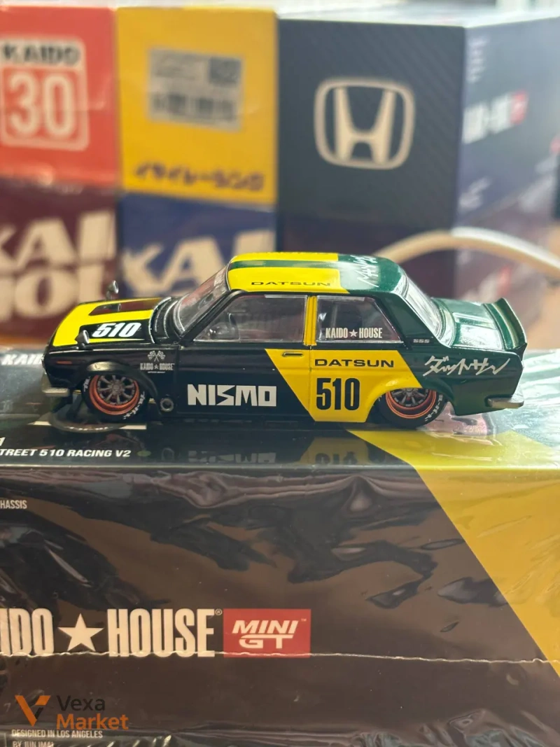 Модель машинки Kaido House x Mini GT Datsun Street Racing 510 V2 — фото 3