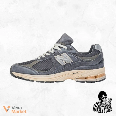 New Balance 2002R Dark Grey Cream