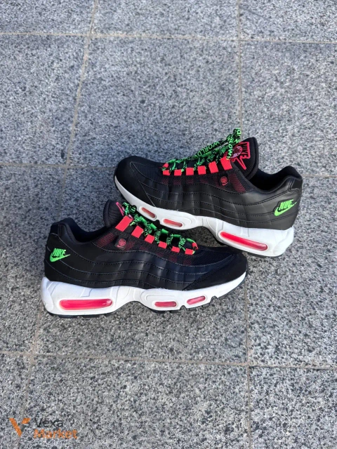 Nike Air Max 95 "Worldwide" 41 размер