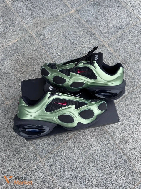 Nike Air Max Muse "Metallic Oil" 44.5