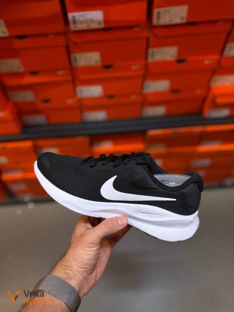Nike Revolution 7