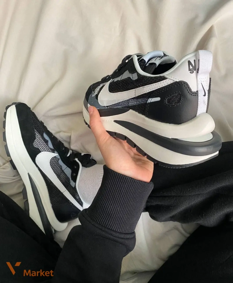 Nike Sacai Vaporwaffle кроссовки мужские черные замша/текстиль — фото 7