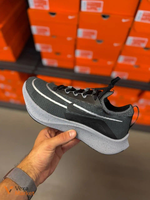 Nike Zoom Fly 4