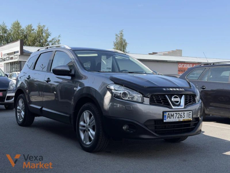 Nissan Qashqai+2 2011 Бензин 2.0 л. Ручна / Механіка Передній Сірий — фото 2