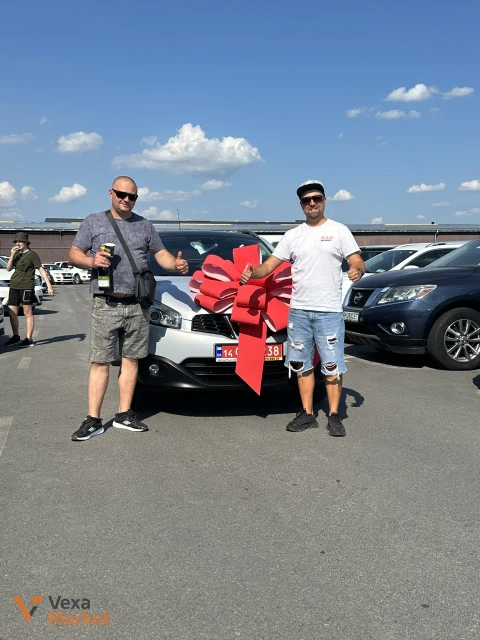 Nissan Qashqai 2011 1.5 л Дизель Передний привод Серый
