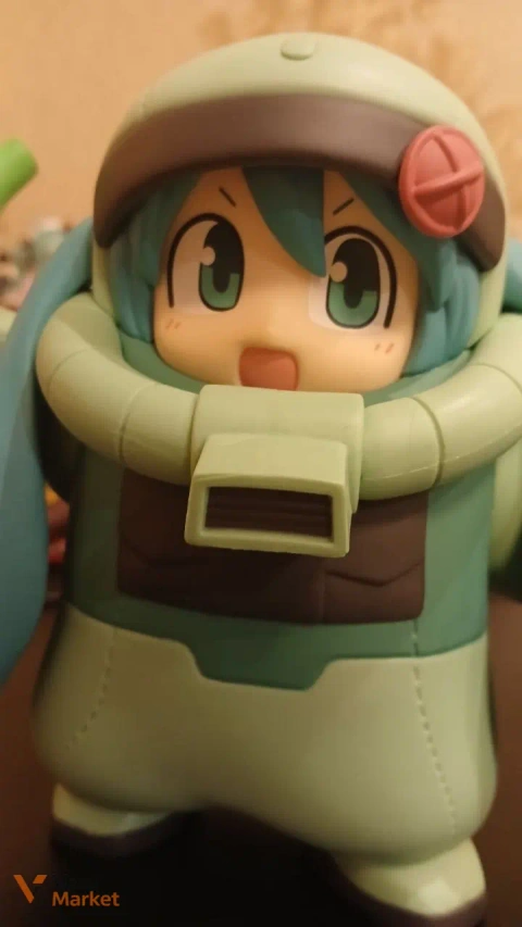 Оригінальна фігурка Hatsune Miku × Among Us Figure (Green Crewmate Ver.)