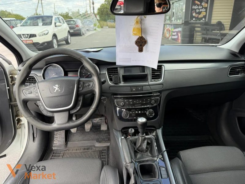 Peugeot 508 2012 Бензин 1.6 л. — фото 6