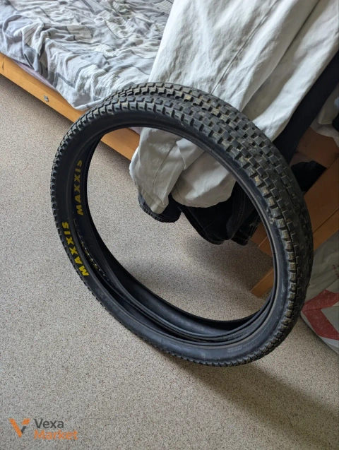 Покришки Maxxis Holy Roller 26x2.40