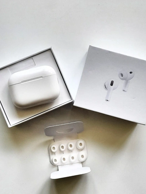 Продам AirPods Pro 3.
