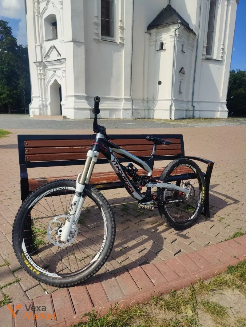 Рама YT TUES 2013 з амортизатором Rock Shox Kage RC та вилкою Fox Van 36 — фото 3