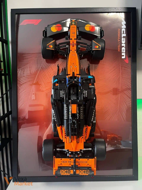 Рамка з моделлю боліда Формули 1 (Mercedes/Red Bull) для Technic