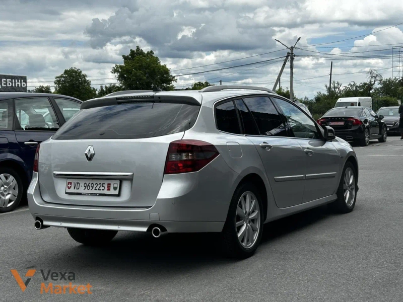 Renault Laguna 2011 Автомат Дизель 2.0 л Сірий — фото 3