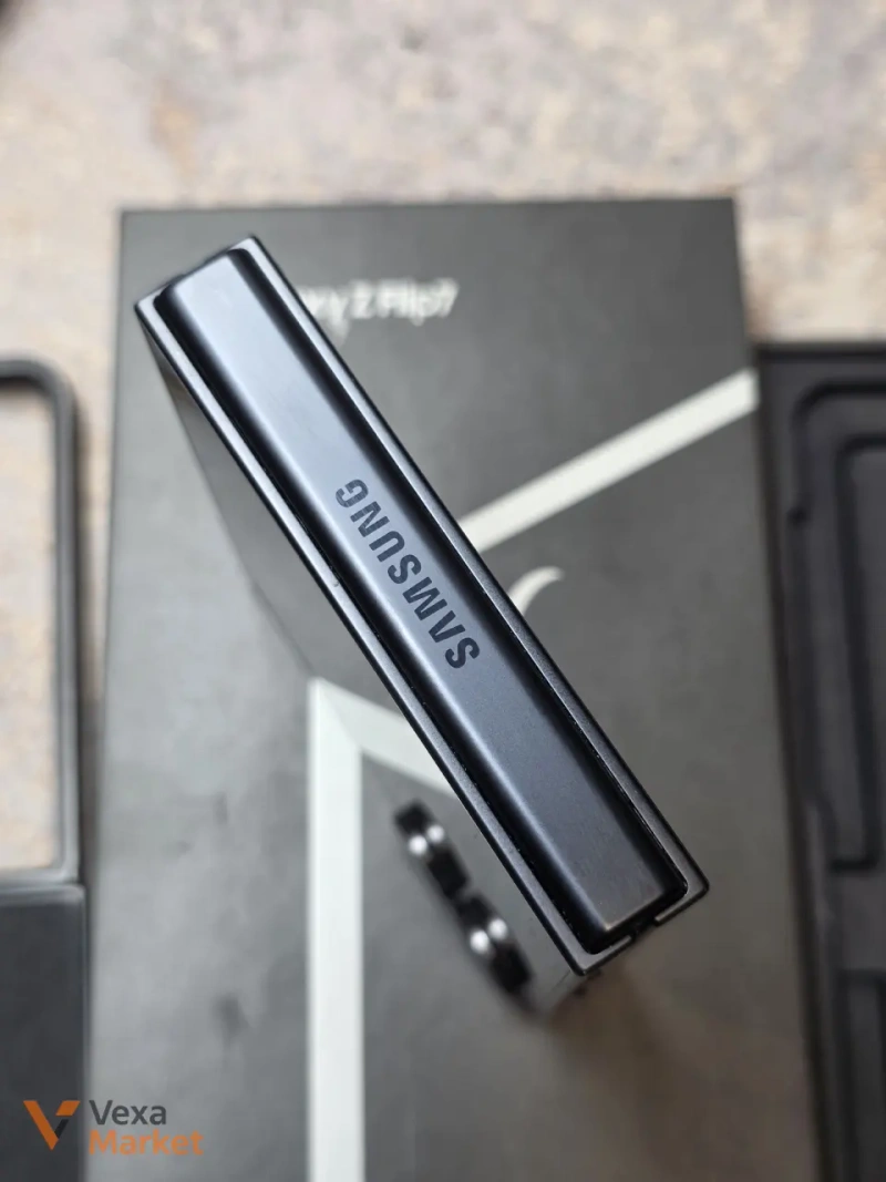Samsung Galaxy Z Flip 7 12/256 GB — фото 4