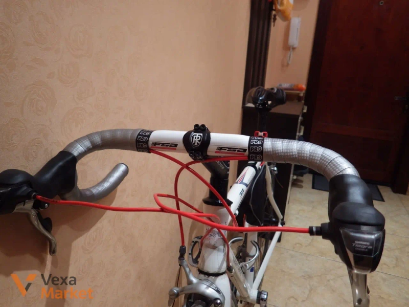 Шосейний велосипед LeaderFox Runner 700C, карбонова вилка Focus, Shimano Tiagra — фото 3