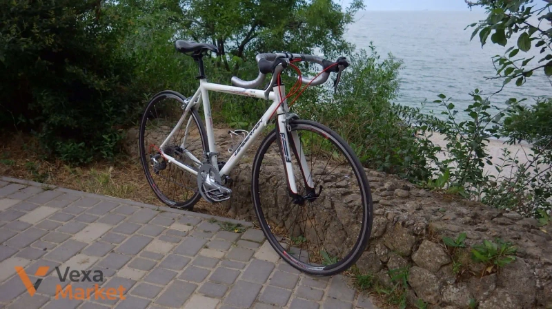 Шосейний велосипед LeaderFox Runner 700C, карбонова вилка Focus, Shimano Tiagra — фото 4