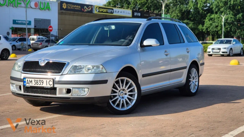Skoda Octavia 2006 2.0 л Бензин Сірий — фото 3