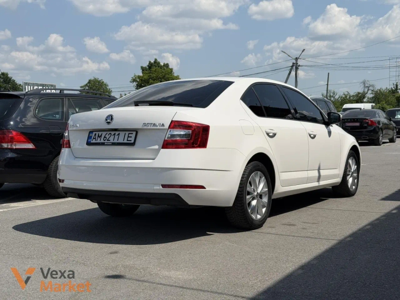 Skoda Octavia 2019 Білий Дизель 2.0л Автомат — фото 3