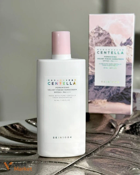 Сонцезахисний крем для обличчя SKIN1004 Madagascar Centella Poremizing Velvet Finish Sunscreen SPF50 50 ml