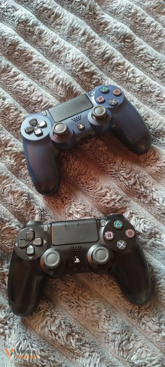 Sony PlayStation 4 Pro 1TB с двумя геймпадами — фото 3
