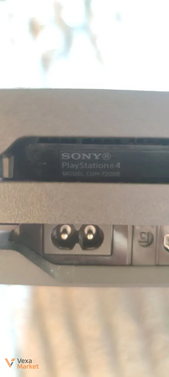 Sony PlayStation 4 Pro 1TB с двумя геймпадами — фото 4
