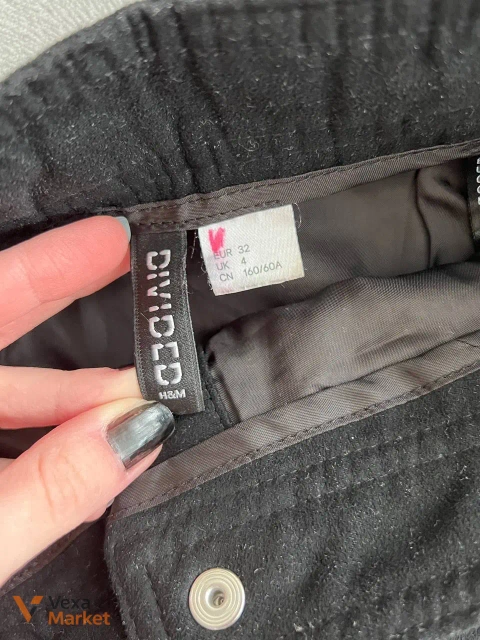 Спідниця чорна замшева H&M Divided