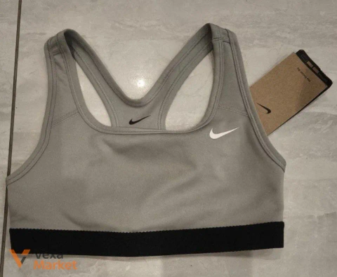 Спортивный топ Nike размер 137-146
