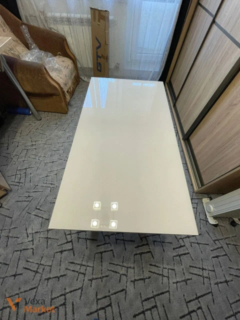 Стол журнальный со столешницей из закаленного стекла 95x51x74 см