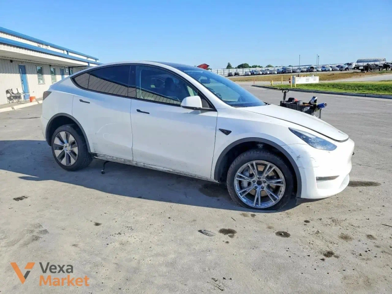 2023 Tesla Model Y All-wheel drive Long Range — фото 2