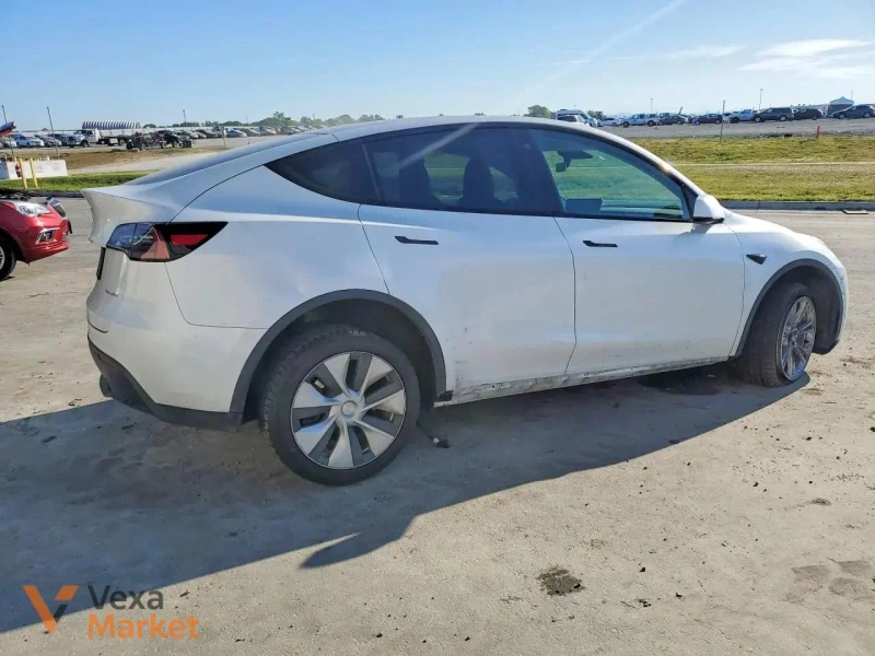 2023 Tesla Model Y All-wheel drive Long Range — фото 3
