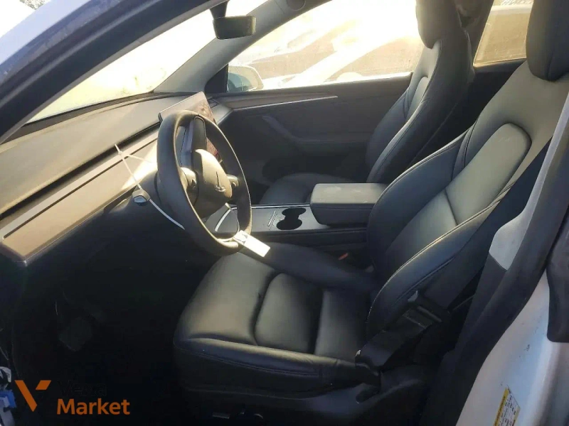 2023 Tesla Model Y All-wheel drive Long Range — фото 7