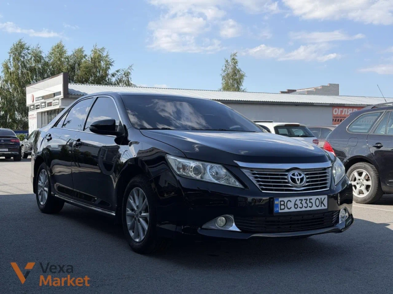 Toyota Camry VII покоління/XV50 2013 2.5 л. Газ/Бензин Чорний — фото 2