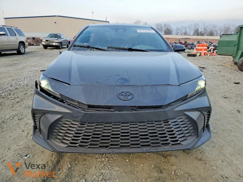2025 Toyota Camry XSE HEV 2.5 Hybrid — фото 5