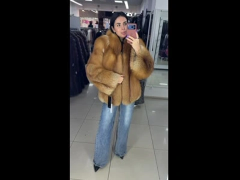 Шуба из аукционной лисицы в стиле vintage, свободного кроя, длина 70 см