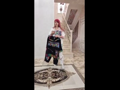 Женский костюм