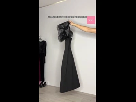 Сукня з костюмки та органзи чорна