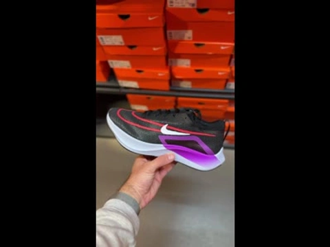Nike Zoom Fly 4
