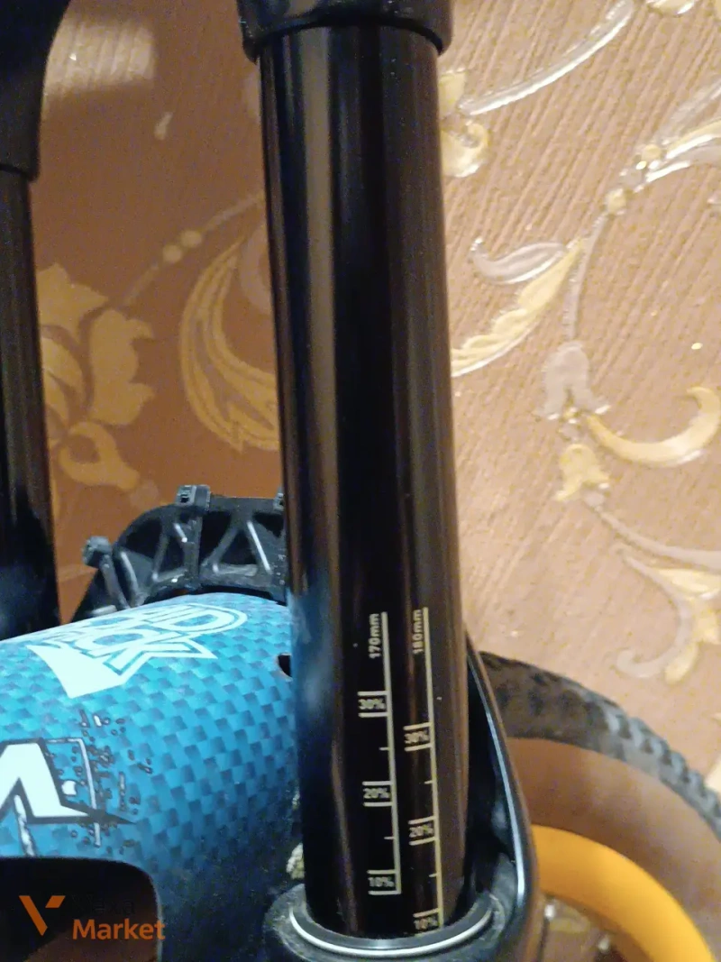 Вилка Rock Shox Lyrik RC Charger 2 170 мм, 27.5", 2018 — фото 5