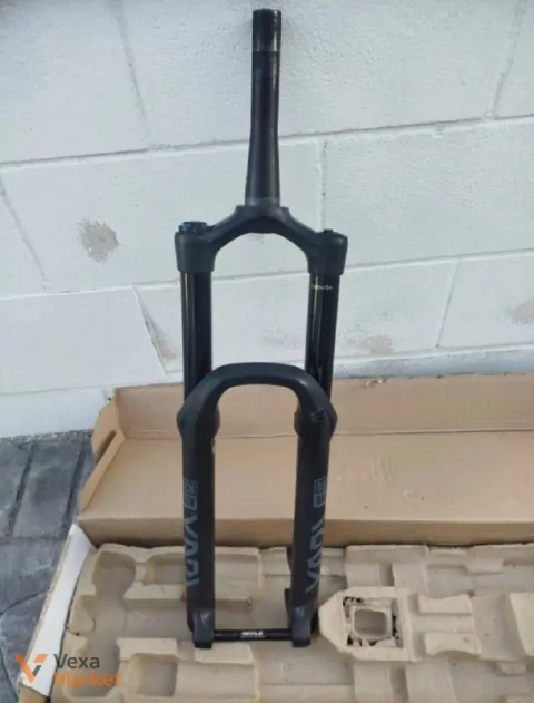 Вилка RockShox Lyrik Yari 27.5" 170мм Boost