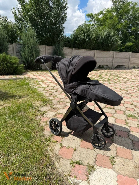 Візок прогулянковий Carrello Ultra з реверсивним блоком