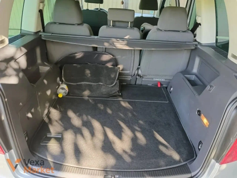 Volkswagen Touran 2006 Бензин 1.4л Сірий