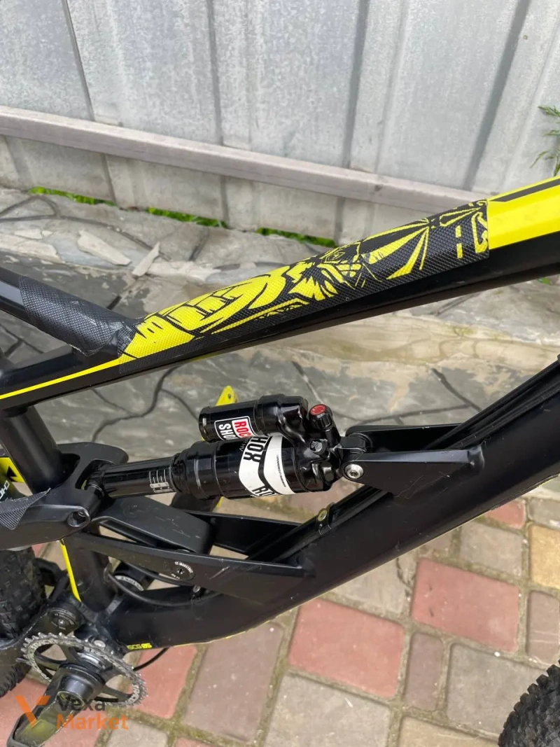 YT Capra CF 2017 рама L + RockShox Yari + Monarch Plus RC3 — фото 3