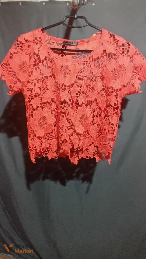 Жіночий одяг: топи, блузи, комбінезони та шорти (ZARA, Bershka, OYSHO)