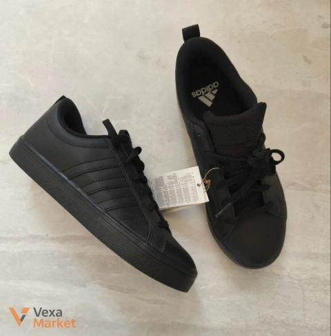 Adidas Підліткові кросівки 38 р
