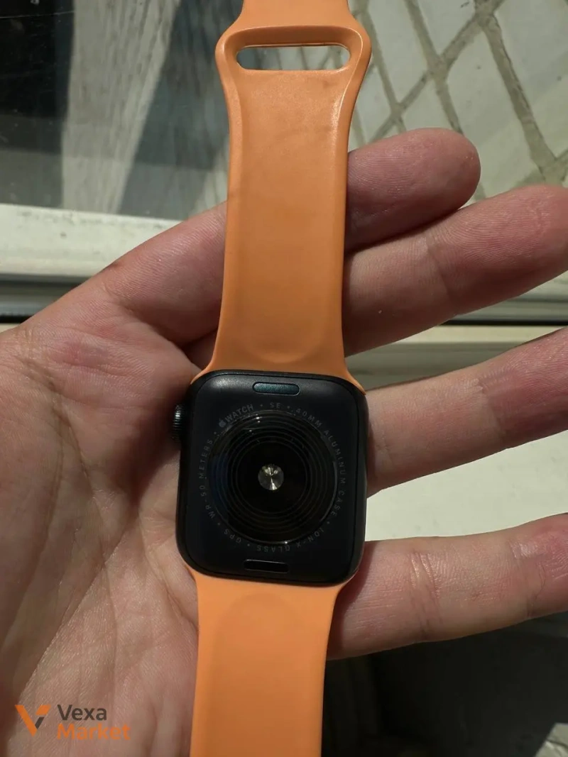 Apple Watch SE 2 40 мм GPS Midnight Aluminum Case — фото 7