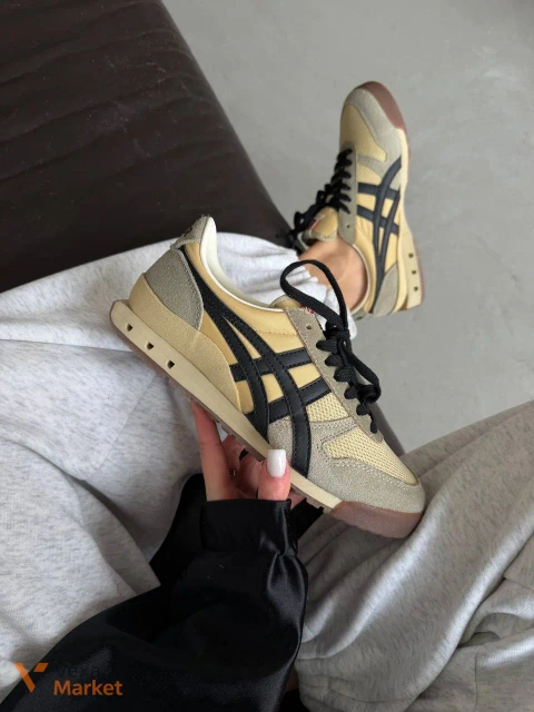 ASICS ONITSUKA TIGER ULTIMATE 81 "PUTTY / BLACK" premium
